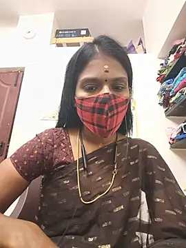 Snapshot of Tamil_Yalini12 chatting on August 4, 2026, 4:50 am Tamil Yalini12 online show from August 4, 2026, 4:50 am
