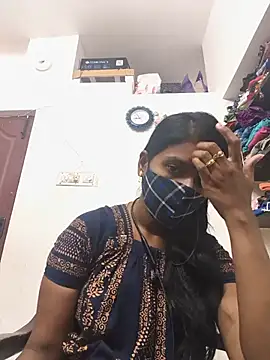 Snapshot of Tamil_Yalini12 chatting on August 2, 2026, 7:07 am Tamil Yalini12 online show from August 2, 2026, 7:07 am