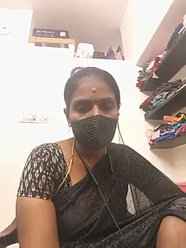 Snapshot of Tamil_Yalini12 chatting on July 28, 2026, 12:59 pm Tamil Yalini12 online show from July 28, 2026, 12:59 pm
