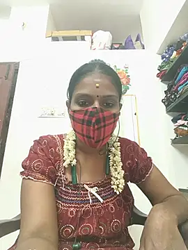 Snapshot of Tamil_Yalini12 chatting on July 2, 2026, 6:19 am Tamil Yalini12 online show from July 2, 2026, 6:19 am
