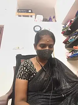 Snapshot of Tamil_Yalini12 chatting on July 28, 2026, 2:13 pm Tamil Yalini12 online show from July 28, 2026, 2:13 pm