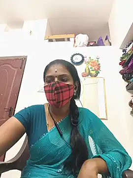 Snapshot of Tamil_Yalini12 chatting on July 15, 2026, 6:09 am Tamil Yalini12 online show from July 15, 2026, 6:09 am