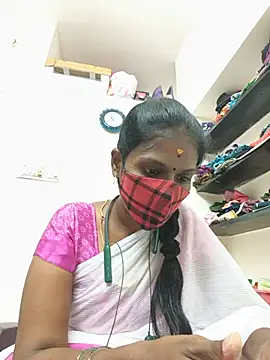 Snapshot of Tamil_Yalini12 chatting on June 4, 2026, 5:12 am Tamil Yalini12 online show from June 4, 2026, 5:12 am