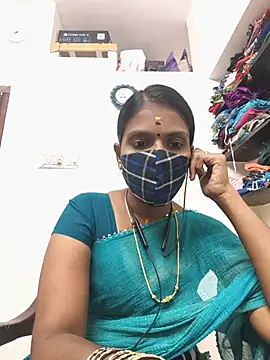 Snapshot of Tamil_Yalini12 chatting on August 1, 2026, 1:09 pm Tamil Yalini12 online show from August 1, 2026, 1:09 pm