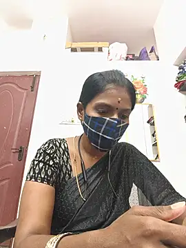 Snapshot of Tamil_Yalini12 chatting on July 13, 2026, 5:45 pm Tamil Yalini12 online show from July 13, 2026, 5:45 pm