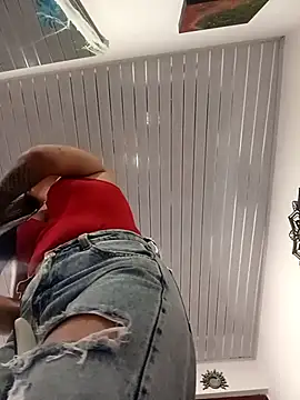  Luna-1 online show from October 17, 2025, 3:03 pm