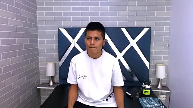 marcus hans  online show from November 20, 2025, 7:25 pm