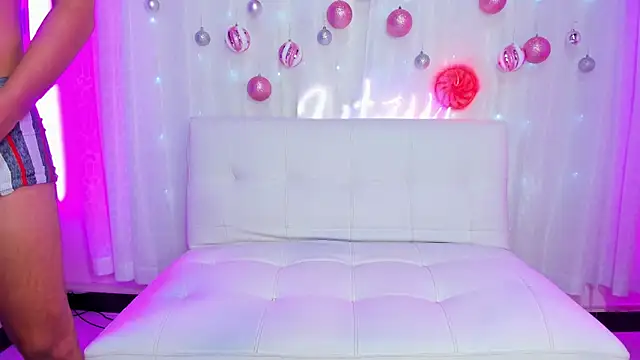 Pink1  online show from January 8, 2026, 6:03 pm