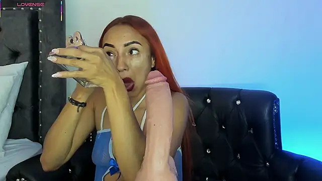 Kelseyfoxy  online show from May 27, 2026, 12:34 pm