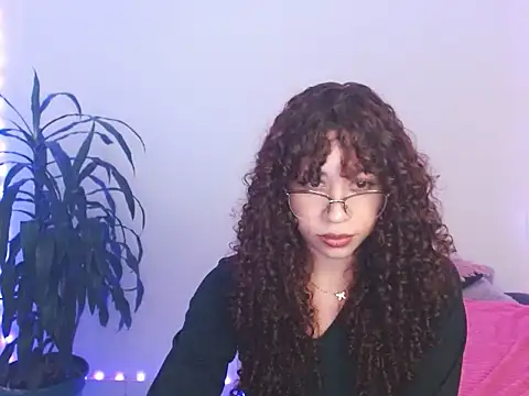 Medussa3303 online show from October 11, 2025, 12:33 am