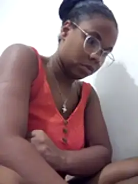 Snapshot of PrettahSantos chatting on November 21, 2025, 3:27 am PrettahSantos online show from November 21, 2025, 3:27 am