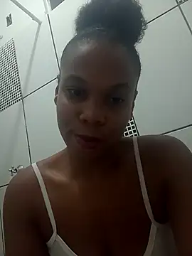Snapshot of PrettahSantos chatting on October 14, 2025, 1:17 am PrettahSantos online show from October 14, 2025, 1:17 am
