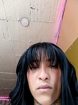 LiaGill online show from December 21, 2025, 12:18 pm