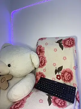 Snapshot of Linda_rouse chatting on November 9, 2025, 8:13 pm Linda rouse online show from November 9, 2025, 8:13 pm