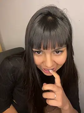 Snapshot of Bulma04 chatting on September 28, 2025, 9:16 am Bulma04 online show from September 28, 2025, 9:16 am