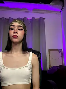 SweettPoison  online show from September 24, 2025, 11:10 pm