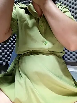 Pipi23  online show from October 26, 2025, 1:55 pm