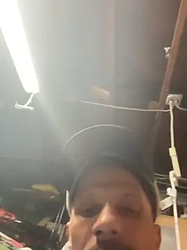 Snapshot of smuckle899 chatting on March 1, 2026, 9:53 am smuckle899 online show from March 1, 2026, 9:53 am