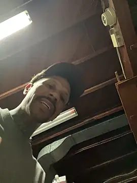 Snapshot of smuckle899 chatting on March 10, 2026, 1:42 am smuckle899 online show from March 10, 2026, 1:42 am