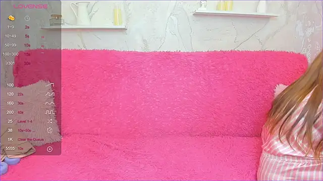 NinelCroft online show from October 11, 2025, 3:07 am