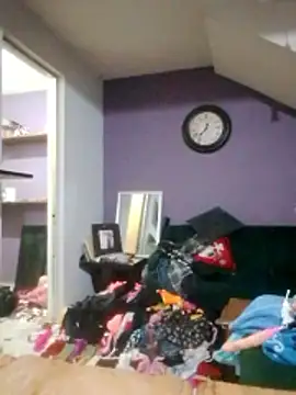 transreyna online show from March 30, 2026, 6:37 am