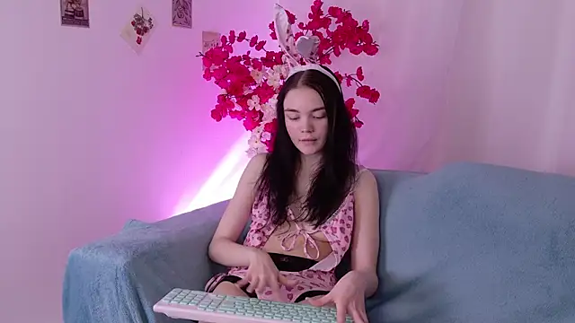 Snapshot of chatting on February 16, 2026, 6:23 am online show from February 16, 2026, 6:23 am