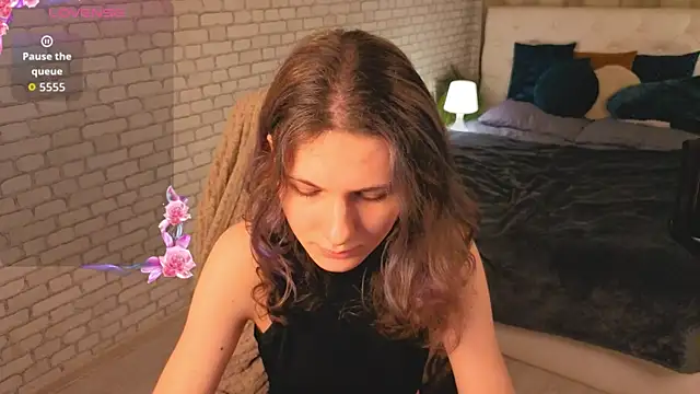 Snapshot of CipherellaFure chatting on December 5, 2025, 1:53 pm CipherellaFure online show from December 5, 2025, 1:53 pm