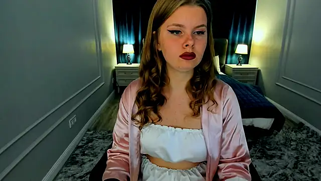 WildeDesiree online show from September 28, 2025, 4:52 am
