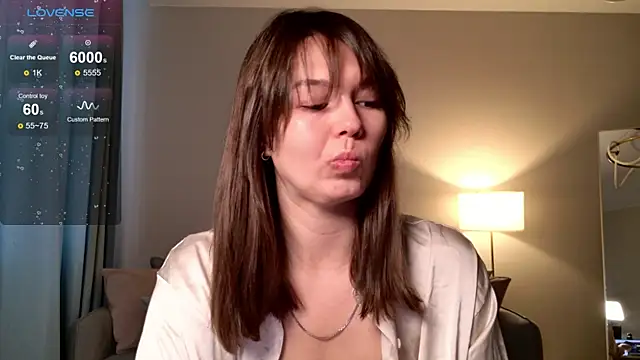EllaCanny online show from May 6, 2026, 3:54 am