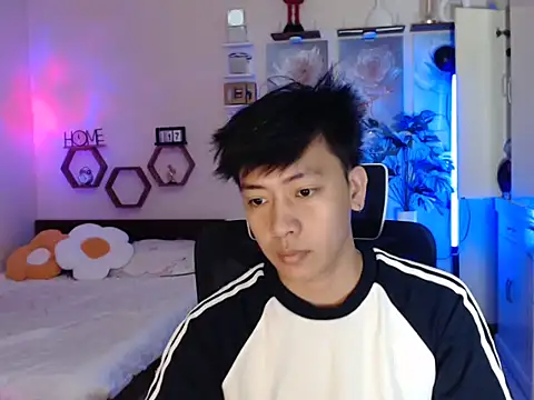 niel cumshow online show from January 8, 2026, 6:25 pm