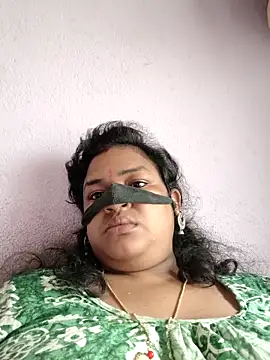 Deborbhavi222 online show from May 2, 2026, 4:28 am