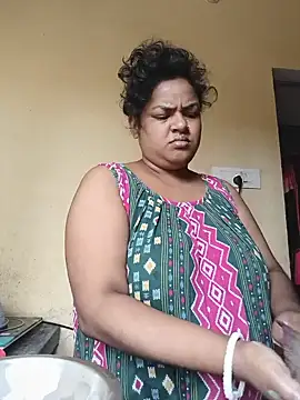 Snapshot of Deborbhavi222 chatting on August 3, 2026, 6:43 am Deborbhavi222 online show from August 3, 2026, 6:43 am