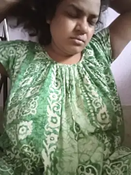 Snapshot of Deborbhavi222 chatting on July 17, 2026, 8:44 am Deborbhavi222 online show from July 17, 2026, 8:44 am
