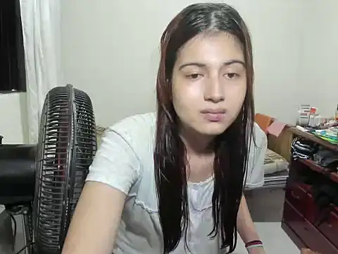 Snapshot of Mirage_Sertori chatting on November 19, 2025, 2:11 am Mirage Sertori online show from November 19, 2025, 2:11 am