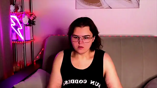  online show from October 28, 2025, 2:23 am