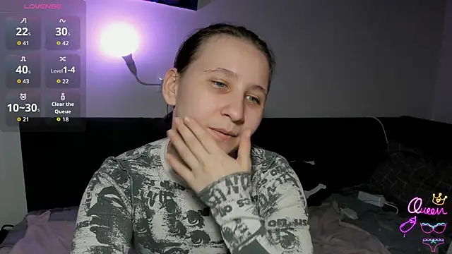 Snapshot of ChristinaFivePlus chatting on April 1, 2026, 4:37 pm ChristinaFivePlus online show from April 1, 2026, 4:37 pm