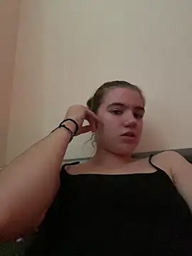 Snapshot of Lucy-XXX- chatting on October 7, 2025, 4:30 pm Lucy-XXX- online show from October 7, 2025, 4:30 pm