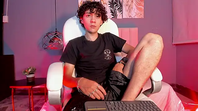 Helios Obscuro online show from November 8, 2025, 4:16 am