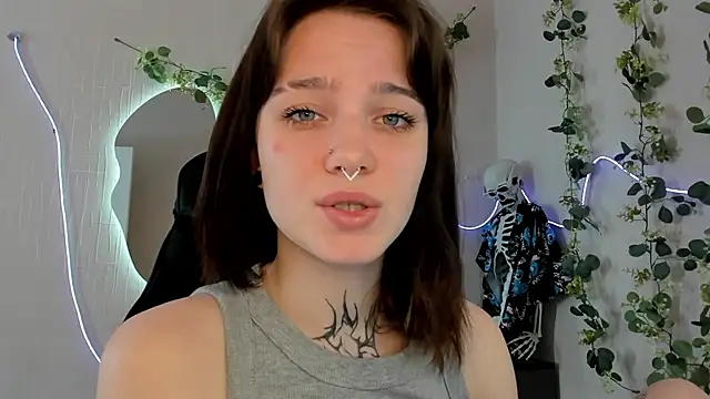 Elastikisss online show from April 25, 2026, 8:17 am
