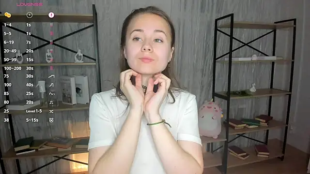 Snapshot of Crysta1Eva_ chatting on June 13, 2026, 7:34 pm Crysta1Eva online show from June 13, 2026, 7:34 pm