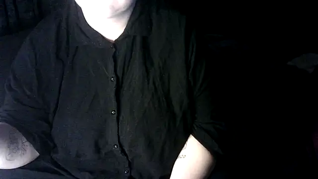 Snapshot of Katy2323 chatting on October 22, 2025, 7:35 pm Katy2323 online show from October 22, 2025, 7:35 pm