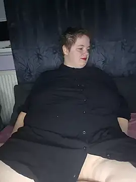 Snapshot of Katy2323 chatting on October 23, 2025, 7:23 pm Katy2323 online show from October 23, 2025, 7:23 pm