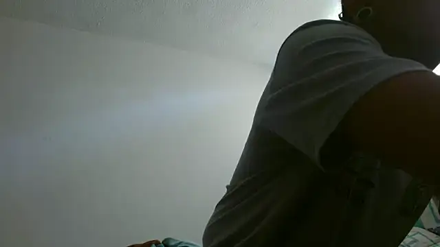 Snapshot of Carlandelli1 chatting on October 18, 2025, 3:47 pm Carlandelli1 online show from October 18, 2025, 3:47 pm