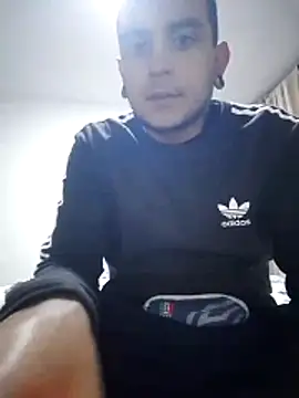 Snapshot of Carlandelli1 chatting on November 12, 2025, 3:43 am Carlandelli1 online show from November 12, 2025, 3:43 am