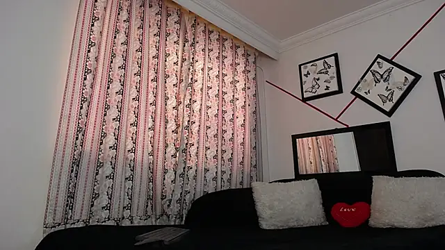 Snapshot of Violetta_afrodit chatting on November 11, 2025, 4:46 pm Violetta afrodit online show from November 11, 2025, 4:46 pm