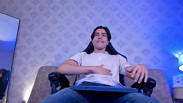 dylan cross  online show from September 22, 2025, 11:27 am