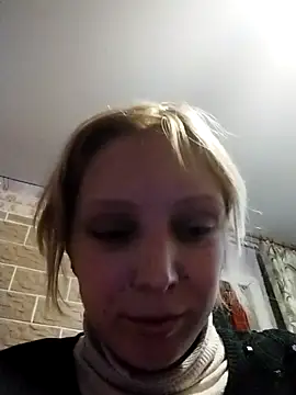 Snapshot of Ponka2011 chatting on December 5, 2025, 6:23 am Ponka2011 online show from December 5, 2025, 6:23 am