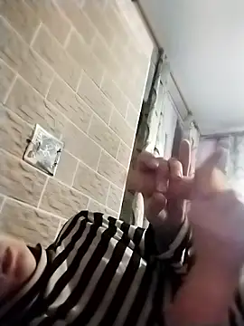 Snapshot of Ponka2011 chatting on November 8, 2025, 6:28 am Ponka2011 online show from November 8, 2025, 6:28 am