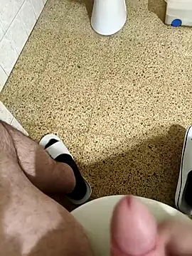 Snapshot of Mario_8575 chatting on December 18, 2025, 2:49 am Mario 8575 online show from December 18, 2025, 2:49 am