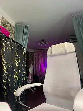 Sweet-blonde online show from June 4, 2026, 10:25 pm